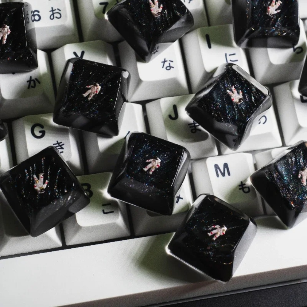 الحرفي Keycap رائد الفضاء الرا - مراجعة Tech Gaming Accessories وسعره